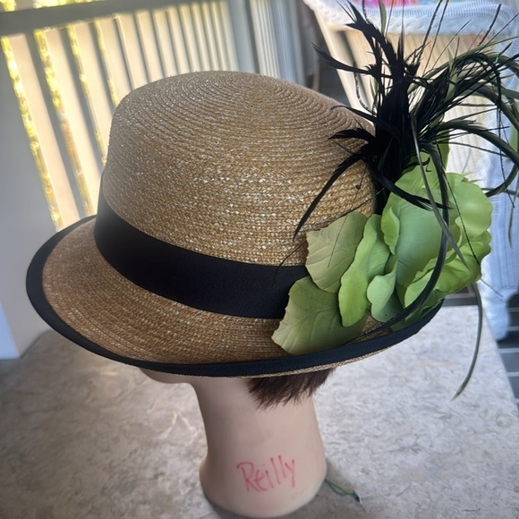 Carol Carr Palm Beach Elegant Tan Straw Hat with green black feathers big flower - Picture 4 of 6